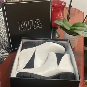 NWT MIA white leather, ankle, slip on boots. Perfect, sturdy, and versatile.
